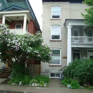 Bed & Breakfast Australis, Ottawa