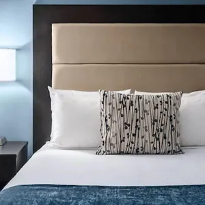 Hotel Embassy &, Ottawa